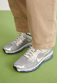 Nike Sportswear Sneakers - silver-coloured