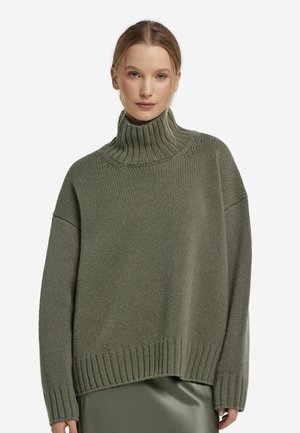- Sweter