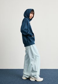 Nike Sportswear HOODIE - Camisola - armory navy/sail