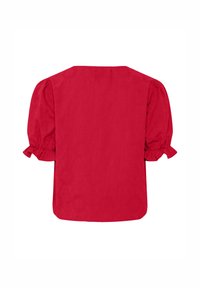 Blouse rouge à manches courtes bouffantes se terminant par des poignets élastiques à volants, encolure carrée, et coupe décontractée, vue de dos.