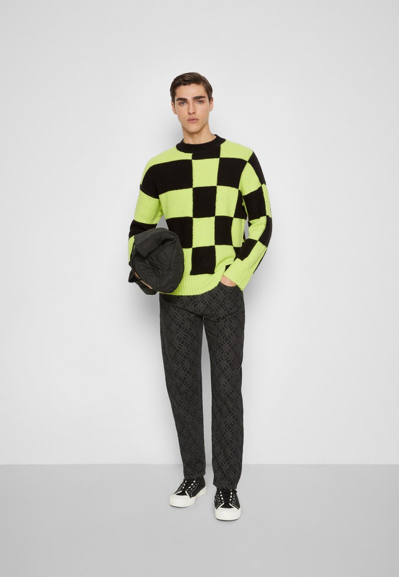 Herren T-shirts & Polos | Holzweiler HANGER SQUARE CREW Strickpullover black/lime/schwarz - LX35020 Herren T-shirts & Polos | Holzweiler HANGER SQUARE CREW Strickpullover black/lime/schwarz - LX35020