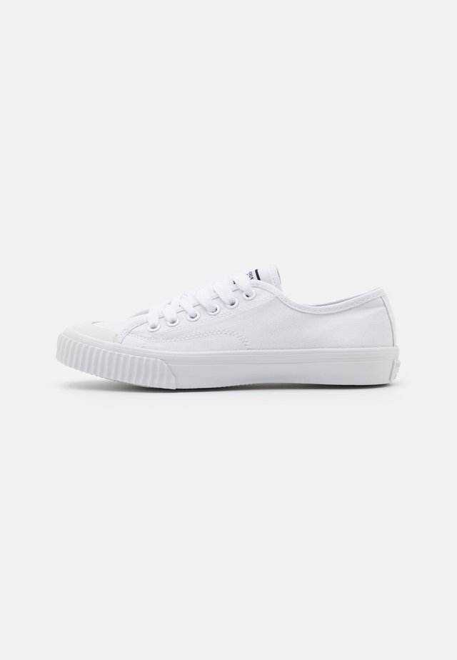 PRO 2.0 - Trainers - white