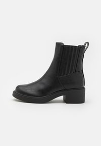 Stivaletti con plateau - black