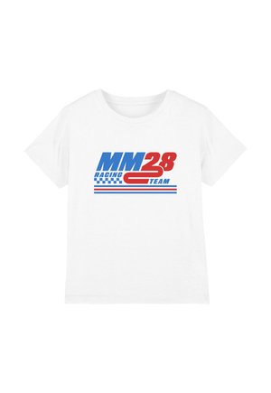 Weißes T-Shirt mit blauem und rotem Schriftzug "MM28 Racing Team" und einer Rennstreckengrafik, die mittig auf der Vorderseite platziert ist.