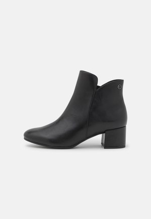 Stiefelette - black matt