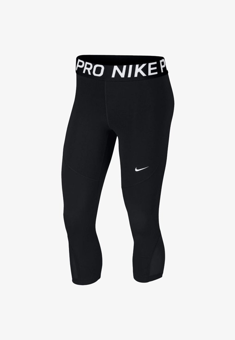 Leggings courts noirs Nike Pro avec logo blanc sur la cuisse et large ceinture présentant le texte blanc "NIKE PRO".