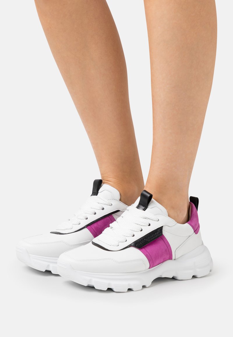 Kennel + Schmenger FEVER Sneaker low bianco/schwarz/floreal/weiß