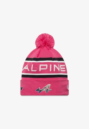 Różowa dziana czapka z pomponem na górze, z czarno-białymi poziomymi paskami. Logo "ALPINE" i srebrny akcent z przodu.