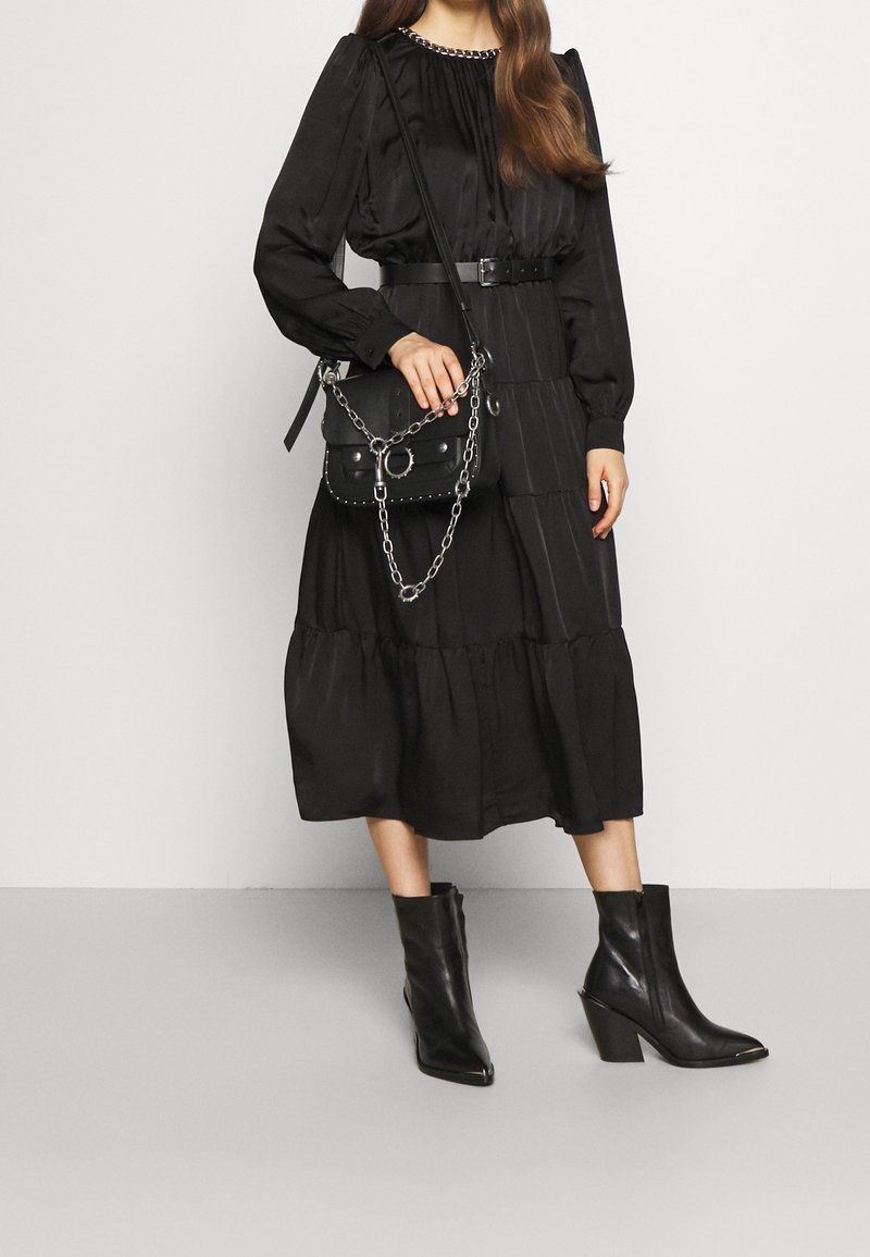 chinese dress ladies MICHAEL KORS Size 4 Black Leather Short Sleeve Below Knee Dress  Sui  Generis Designer Consignment