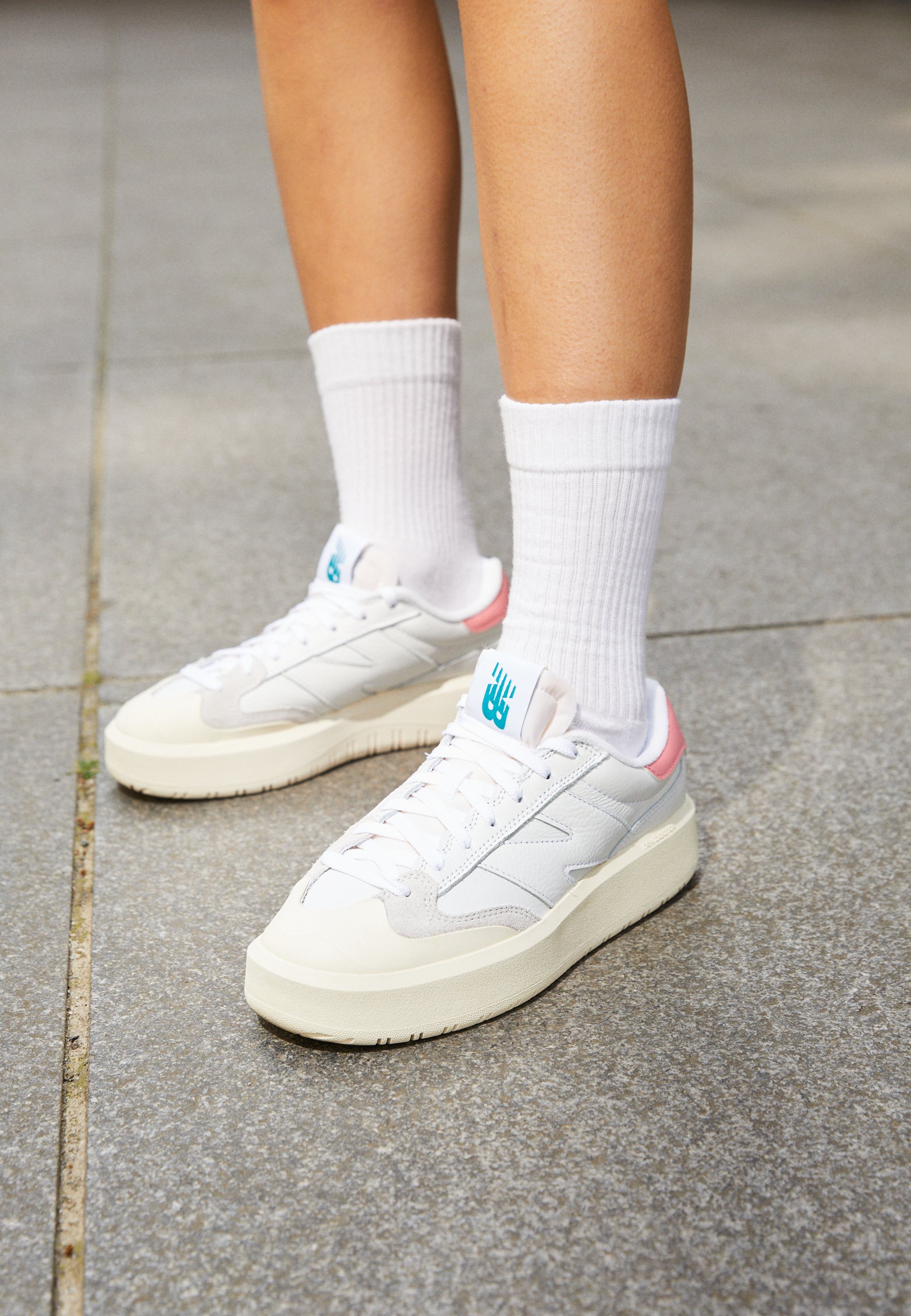 new balance platform trainers