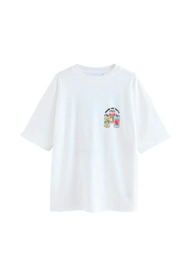 Fehér pamut rövid ujjú póló, elöl színes italdobozos mintával és "Friss és Finom" felirattal.