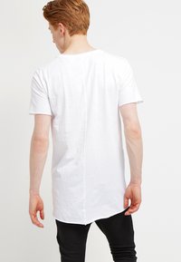 Urban Classics LONG OPEN EDGE FRONT ZIP TEE - Printtipaita - white