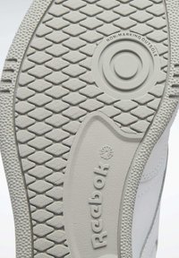 Reebok Classic CLUB C 85 - Sneakers - cloud white   cloud white   pure grey
