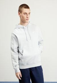 Nike Sportswear - CLUB HOODIE - Športni pulover - pure platinum/white Miniaturna slika 1