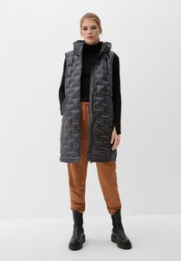 s.Oliver LONG MIT STEPPUNG - Weste - black