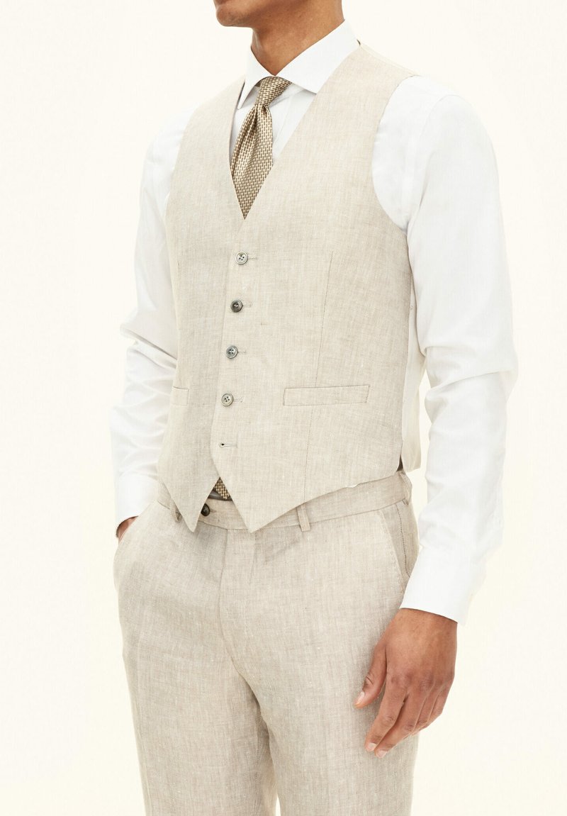 Oscar Jacobson Väst - trench beige