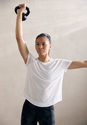 BREATHE EASY - Sport T-shirt - white