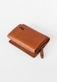 Aunts & Uncles YVA - Wallet - cognac