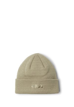 Gorro de punto color marrón claro con borde doblado y logo bordado de FILA en la parte frontal central.
