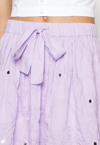 NIKKIE SELENE SKIRT - Saia evasé - lilac