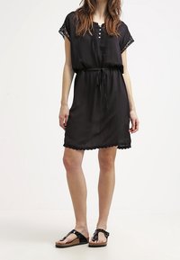 Cream Vestido informal - black