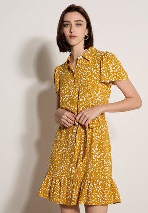 - Sukienka koszulowa