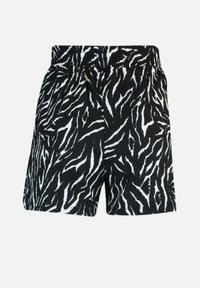 Sort-hvide zebra-mønstret shorts med elastisk talje, der har en tekstureret stofkvalitet og en løs pasform, knælængde design.