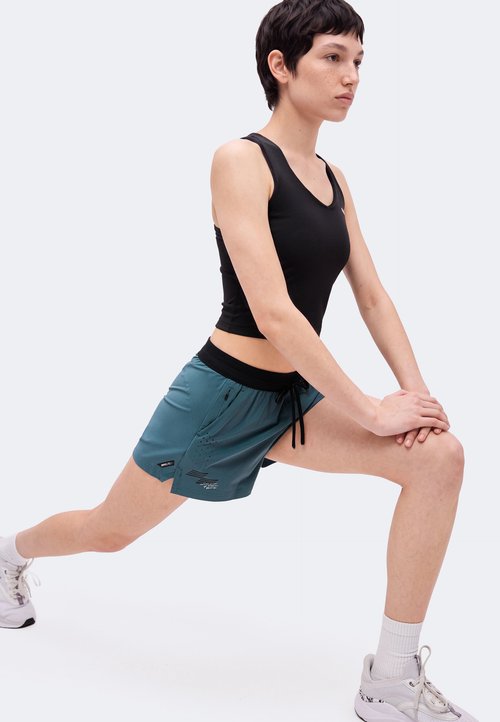 PUMA X HYROX PWRMODE SHORT - Sports shorts - herb garden — photo 4
