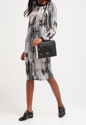 LYDC London, Sac bandoulière - black