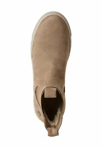 Bottine en suède beige à bout rond, avec des panneaux latéraux élastiques et une languette à l'arrière. Elle possède une semelle en caoutchouc texturée et un intérieur doux.