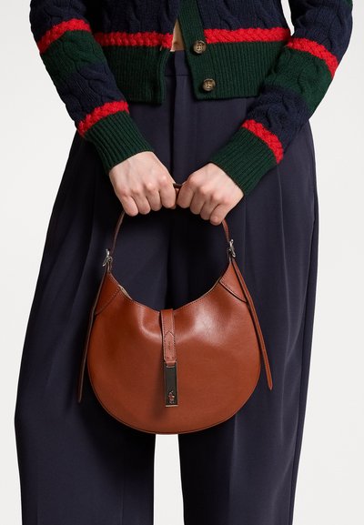 Polo Ralph Lauren POLO ID LEATHER SMALL SHOULDER BAG - Geantă crossbody - whiskey