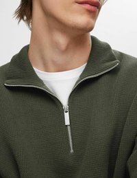 Selected Homme SLHDANE STRUCTURE HALF ZIP - Strikkegenser - forest night