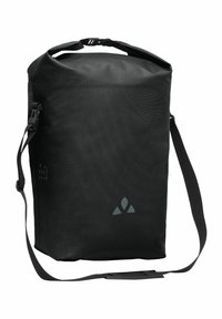 Borsa impermeabile nera con superficie texturizzata, chiusura roll-top, tracolla regolabile e un piccolo logo sul davanti. Adatta per l'uso all'aperto.