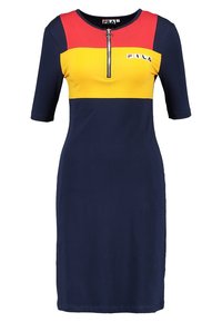 Marininspirerad klänning med korta ärmar, med en röd och gul blockfärgad design, dragkedjekrage och FILA-logotyp på bröstet.
