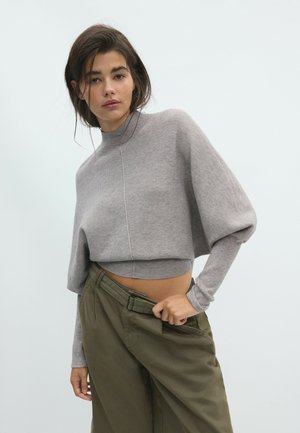 Stradivarius, BATWING SLEEVE MOCK NECK KNIT SWEATER - Pullover - beige