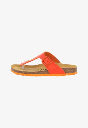 Orange tanga sandal med en bred rem, spænde detalje, og en kork fodseng. Tekstureret gummisål med en orange accent.