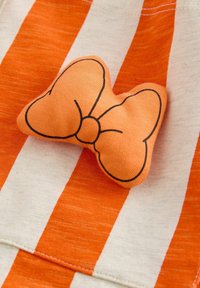 Miniaturna slika 4