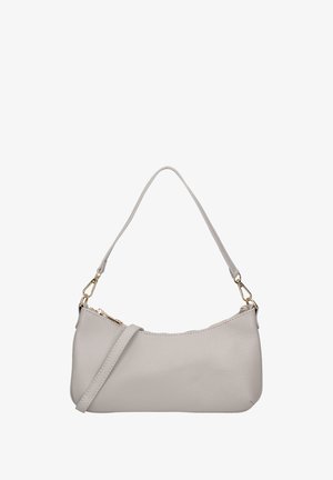 Sac à main en cuir gris clair avec une forme incurvée, une seule poignée supérieure, une sangle amovible et des accents en métal doré. Fermeture à glissière.