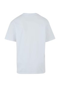 Hvid bomulds t-shirt med korte ærmer, rund halsudskæring og en afslappet pasform. Glat tekstur, ingen synlige mønstre eller grafik.
