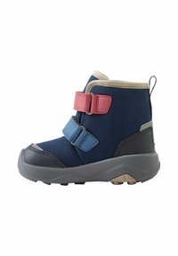 Marineblaue Kinderstiefel mit pinken und blauen Klettverschlüssen, Gummispitze, grauer Sohle und strukturiertem Obermaterial.