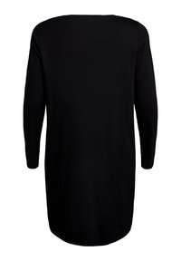 Abito lungo nero a maniche lunghe con scollatura tonda, vestibilità ampia e texture in tessuto liscio; lunghezza al ginocchio con orlo curvo nella parte inferiore.
