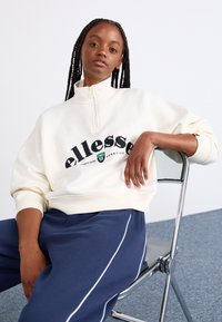Ellesse GENTIYA - Φούτερ - off white
