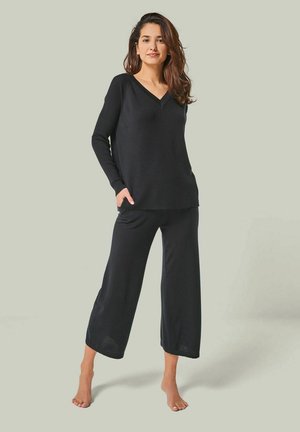 Hausanzüge online bestellen bei ZALANDO