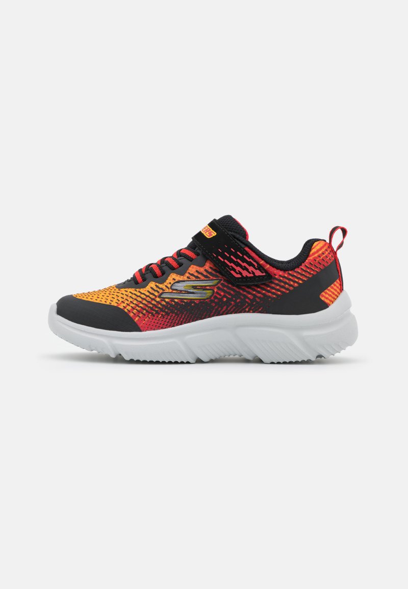 Skechers Performance - GO RUN 650 UNISEX - Neitrāli skriešanas apavi - black/red/orange, Palielināt