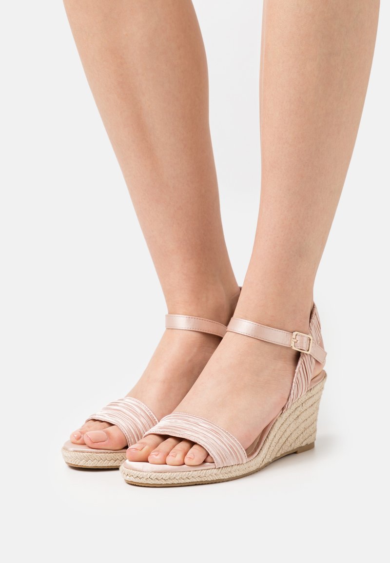 Tamaris Wedge sandals - powder pleats