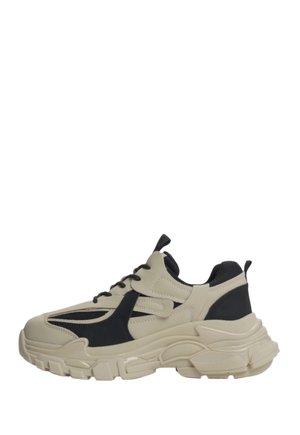Trainers - beige