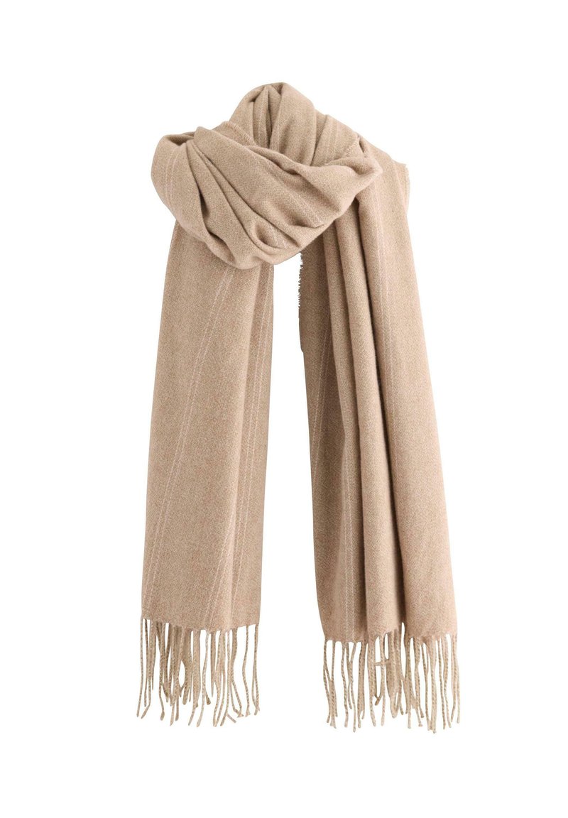 Beige ullsjaal med en mjuk textur, prydd med en snodd design och fransiga ändar. Subtil randig mönster ger visuell intresse.