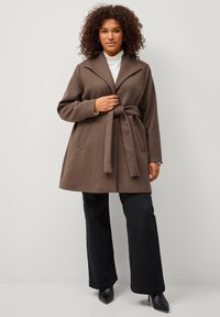 Ellos Plus collection Korte frakker - braun