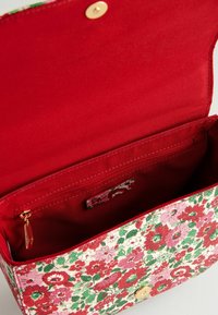Cath Kidston SADDLE  REGULAR FIT - Taška cez plece - archive ditsy