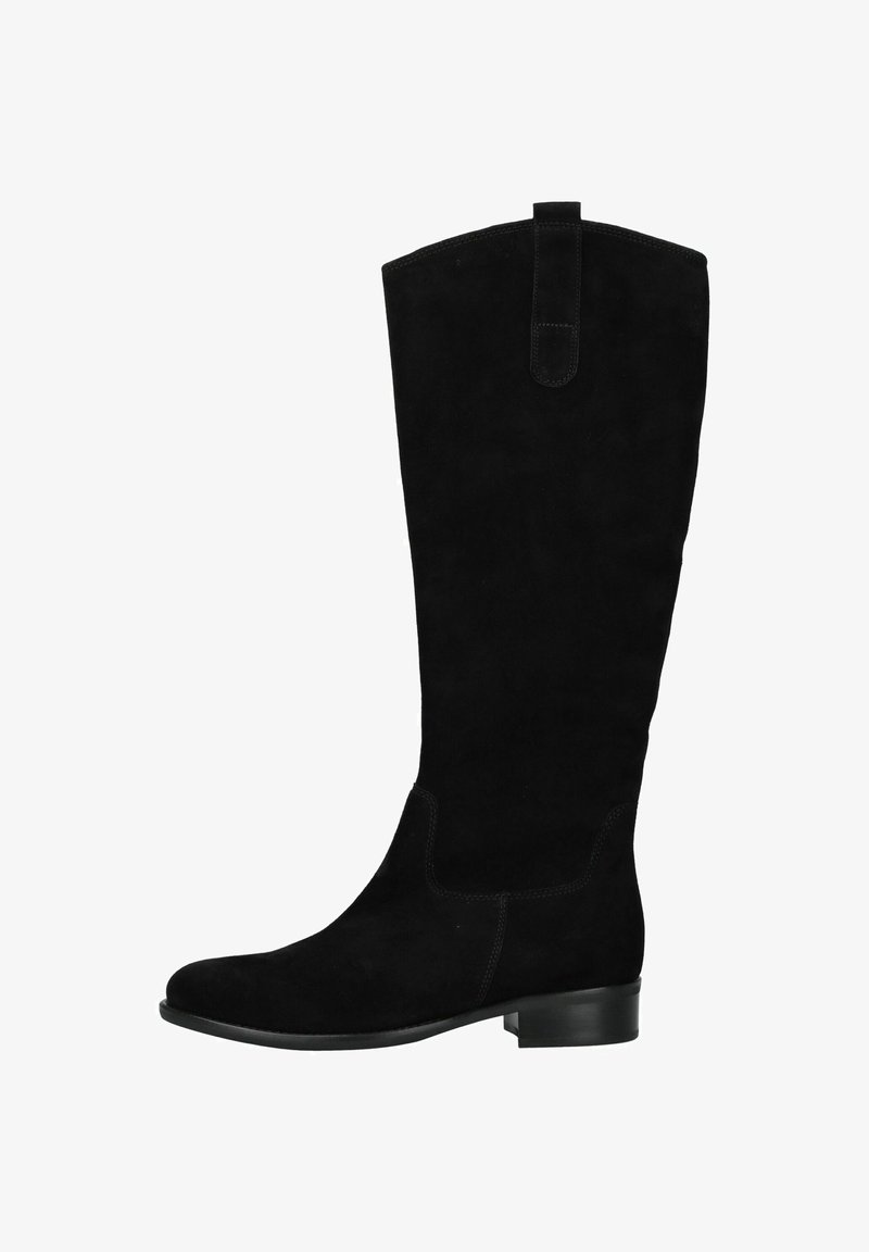 Bota alta de ante negra hasta la rodilla con tacón bajo y punta redondeada, con una tira en la parte superior para facilitar su uso.
